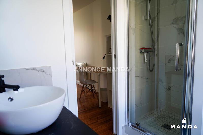 Chambre - 12 m² - 3 pièces