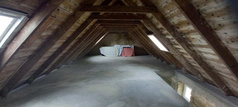 Maison - 250 m² - 4 pièces