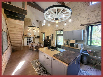 Maison ancienne - 168 m² - 6 pièces