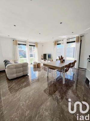 Maison - 86 m² - 4 pièces