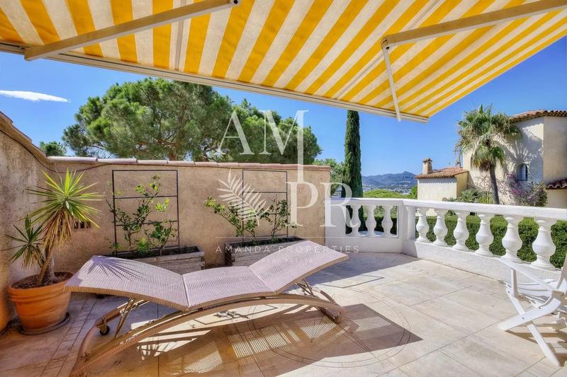 Villa - 232 m² - 7 pièces