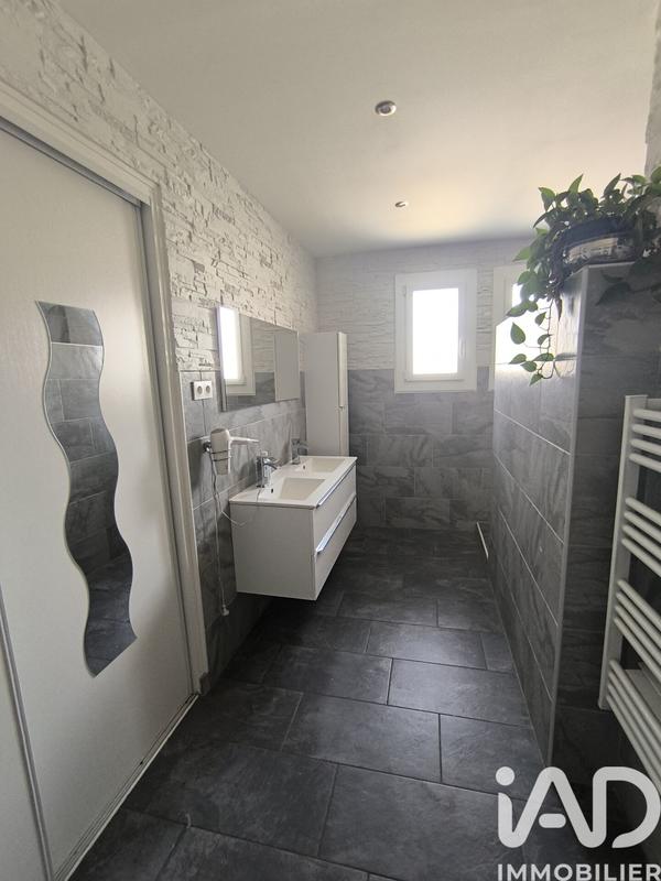 Maison - 180 m² - 8 pièces