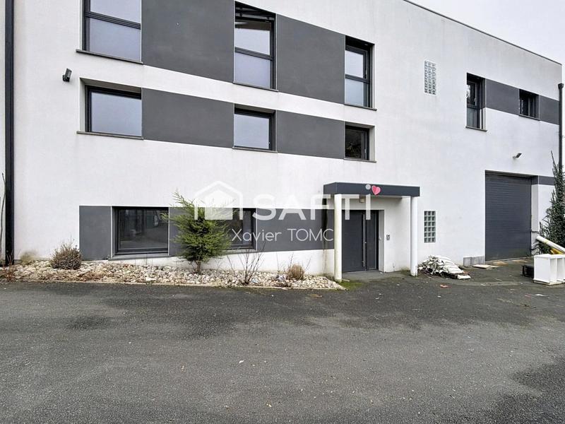 Local commercial - 284 m² - 11 pièces