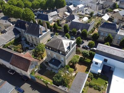 Maison - 331 m² - 11 pièces