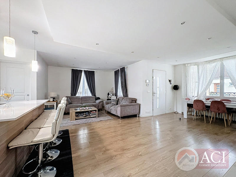 Maison - 185 m² - 6 pièces