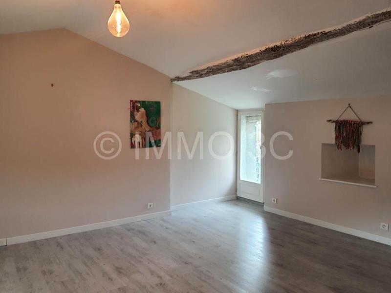 Maison - 313 m² - 11 pièces