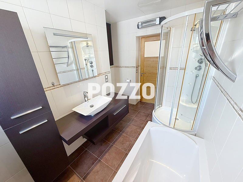 Maison - 169 m² - 5 pièces