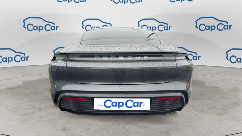 Porsche taycan 476 93 Kwh Performance