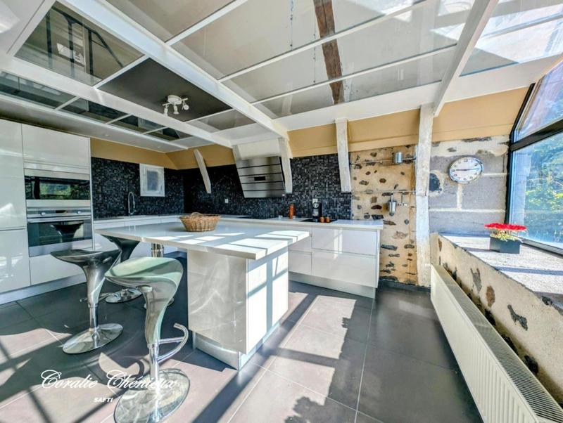 Maison de maîtres - 390 m² - 10 pièces