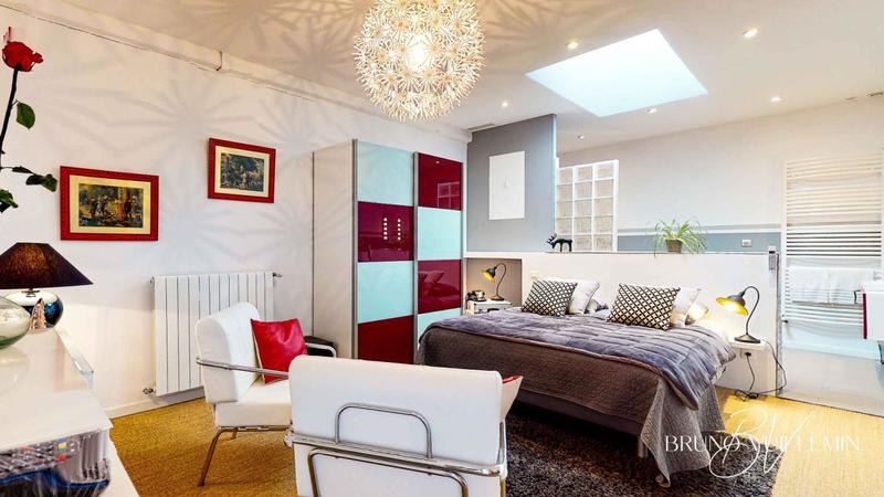 Demeure - 500 m² - 15 pièces