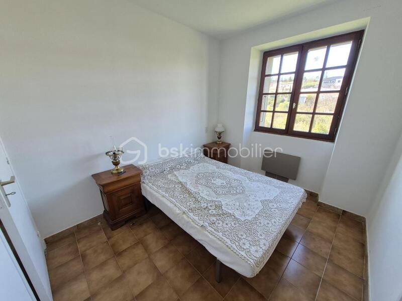 Maison - 400 m² - 9 pièces