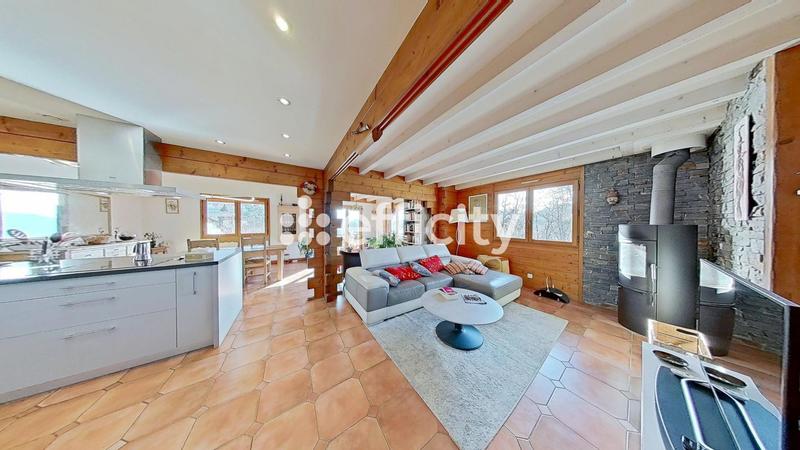 Maison - 198 m² - 5 pièces