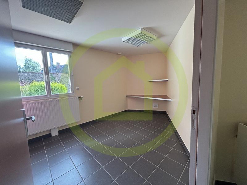 Bureau - 245 m² - 12 pièces