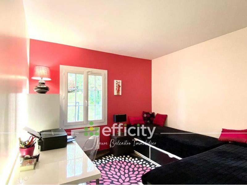 Maison - 160 m² - 8 pièces