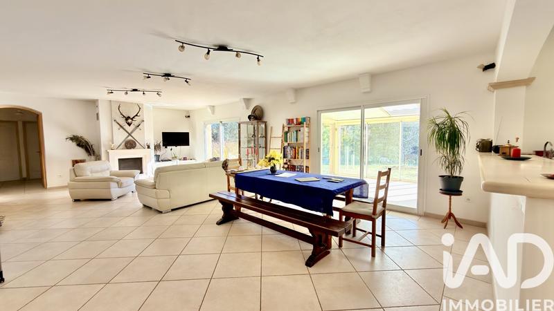 Maison - 213 m² - 6 pièces