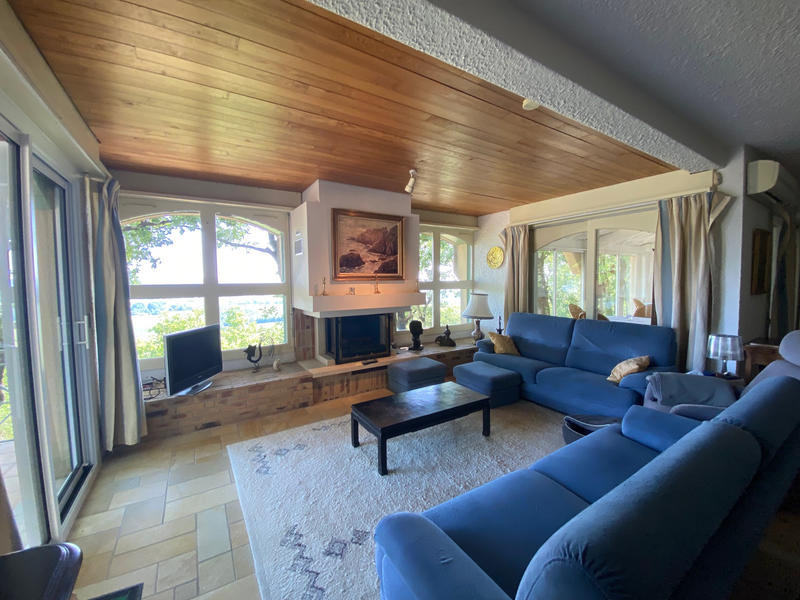 Maison - 216 m² - 7 pièces