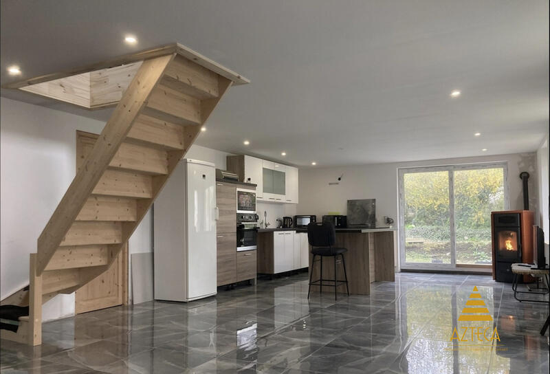 Maison - 92 m² - 4 pièces