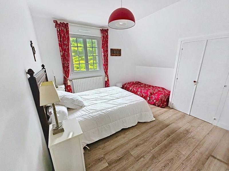 Villa - 199 m² - 9 pièces