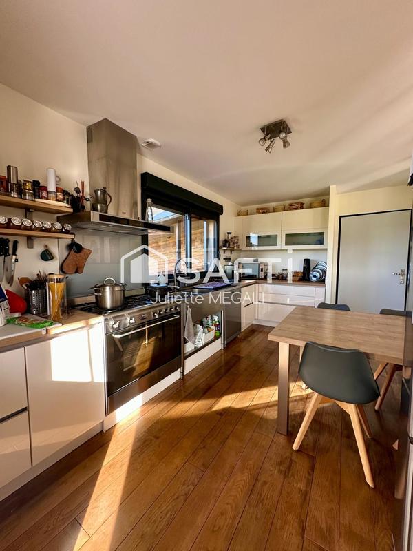 Maison - 140 m² - 4 pièces