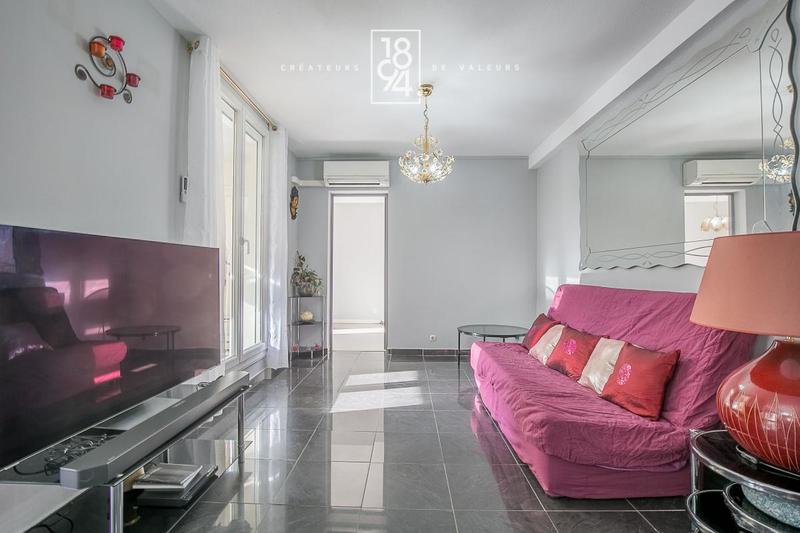 Appartement - 90 m² - 4 pièces