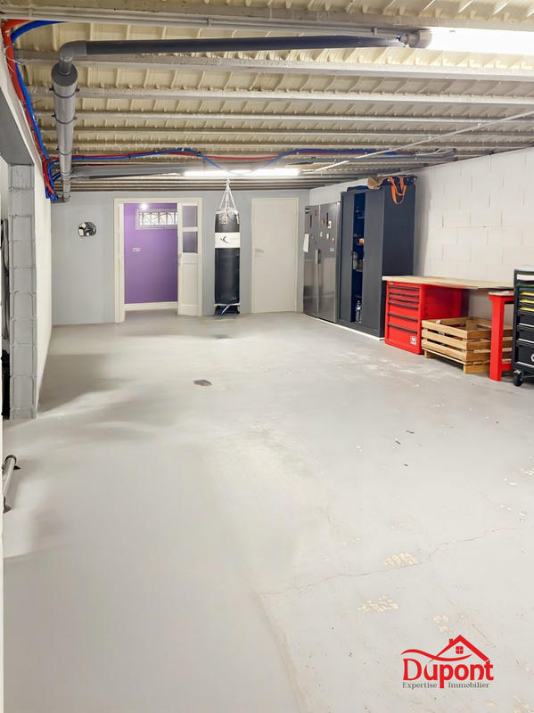 Maison - 212 m² - 6 pièces