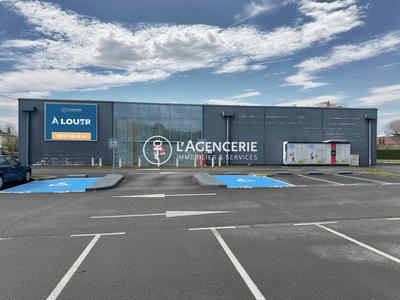 Local commercial - 1 181 m²