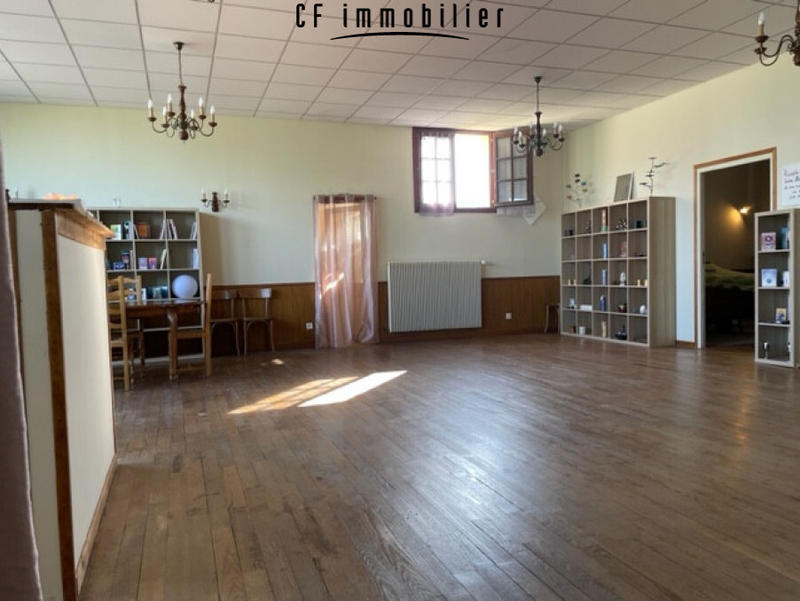 Maison - 337 m² - 12 pièces