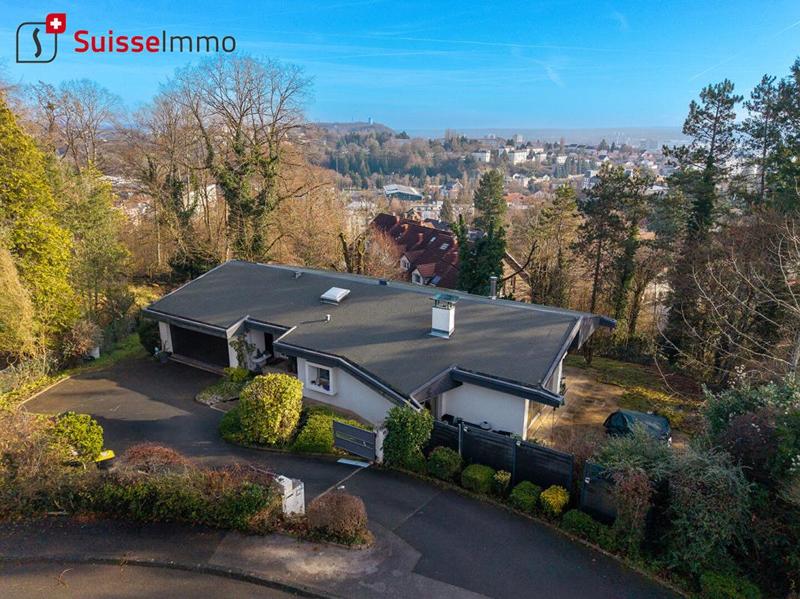 Villa - 230 m² - 9 pièces