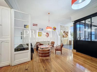 Maison - 200 m² - 7 pièces