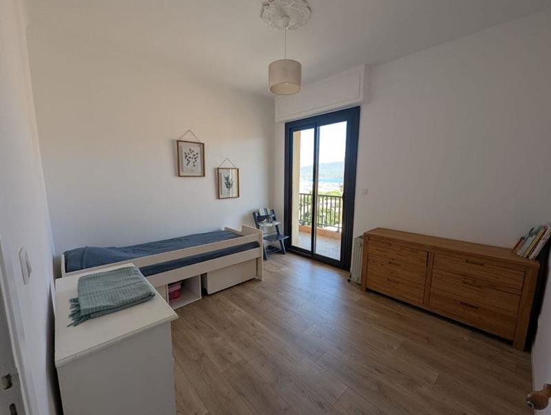 Appartement - 105 m² - 4 pièces