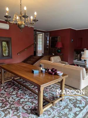 Maison - 225 m² - 7 pièces