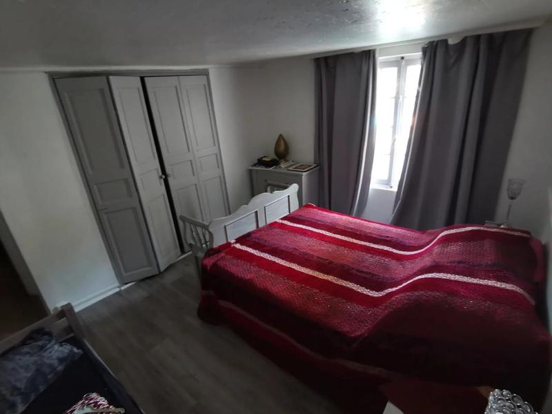 Appartement - 72 m² - 9 pièces