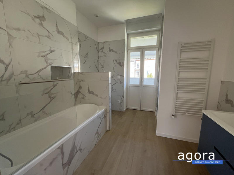 Maison - 191 m² - 8 pièces