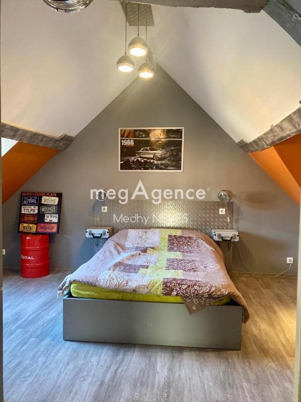 Maison - 226 m² - 8 pièces