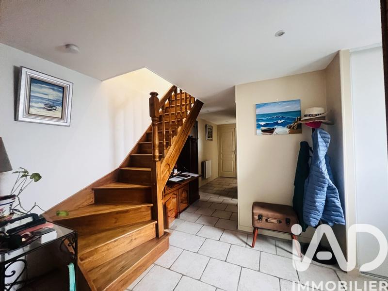 Maison - 202 m² - 6 pièces