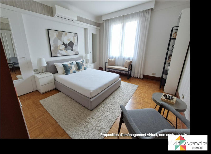 Maison - 249 m² - 9 pièces