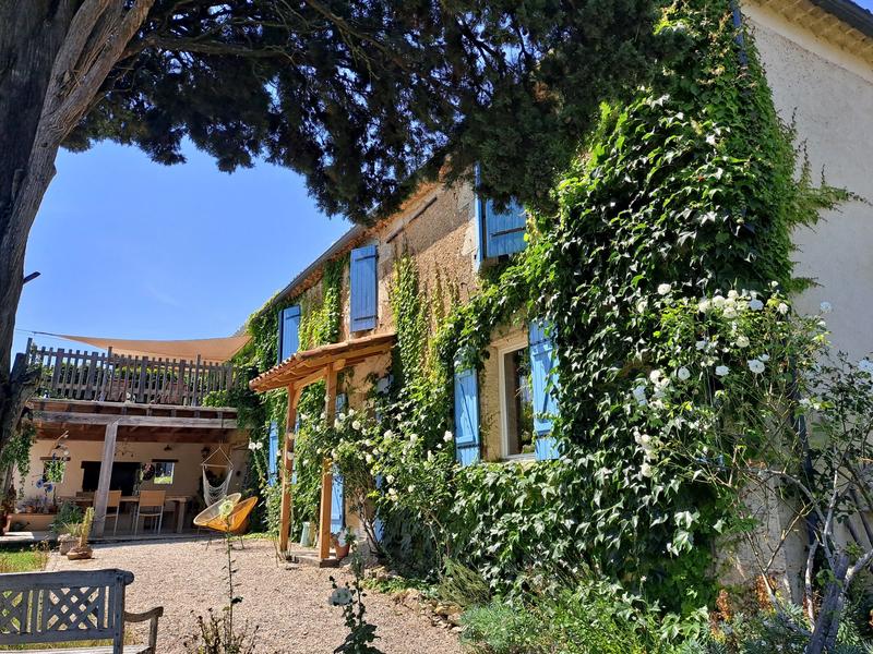 Maison - 397 m² - 16 pièces