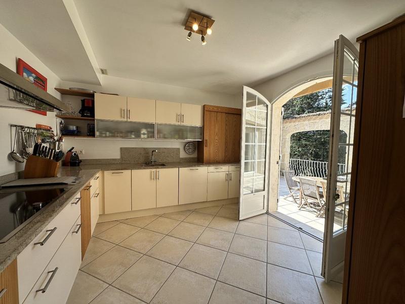 Villa - 215 m² - 7 pièces