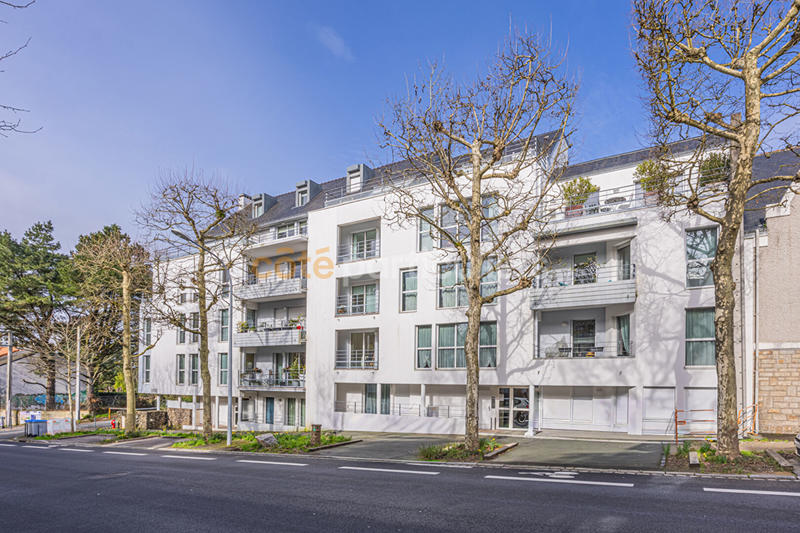 Appartement - 99 m² - 3 pièces