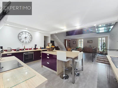 Maison de village - 278 m² - 10 pièces