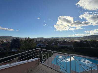 Villa - 262 m² - 9 pièces