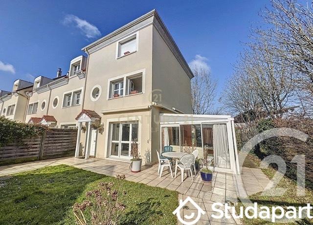 Maison - 120 m² - 8 pièces