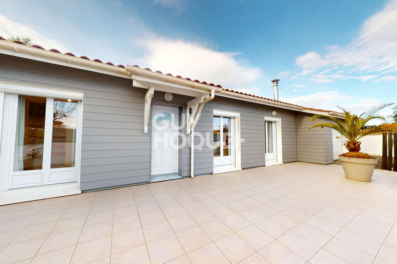 Maison - 95 m² - 5 pièces