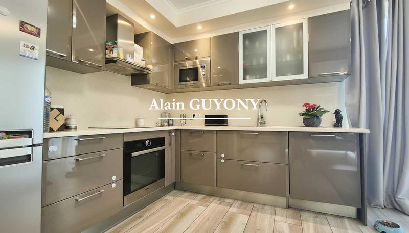 Maison traditionnelle - 133 m² - 6 pièces