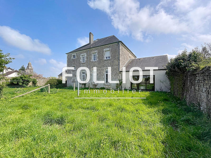 Maison - 225 m² - 8 pièces