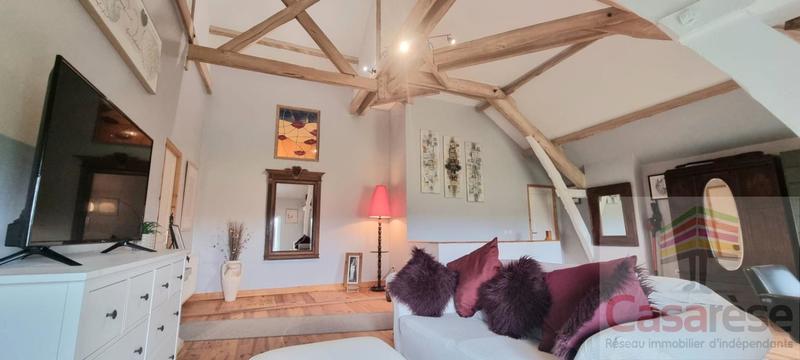 Demeure - 220 m² - 7 pièces