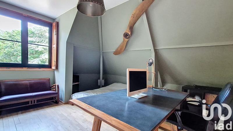 Maison - 370 m² - 8 pièces