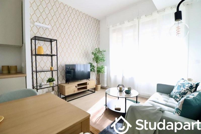 Chambre - 11 m² - 1 pièce