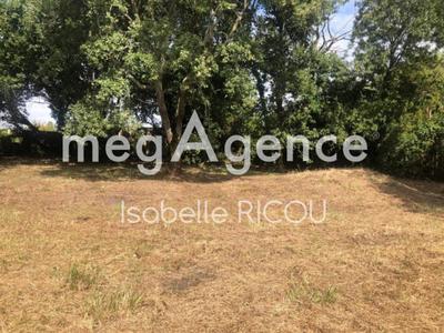Terrain constructible - 718 m²