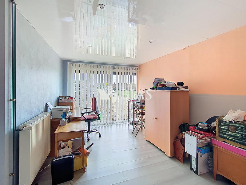 Maison traditionnelle - 180 m² - 7 pièces